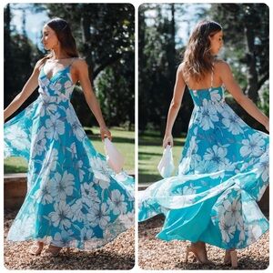 PETAL + PUP Flourish Blue Floral Suplice Resort Floral Maxi Dress SZ Large NWT